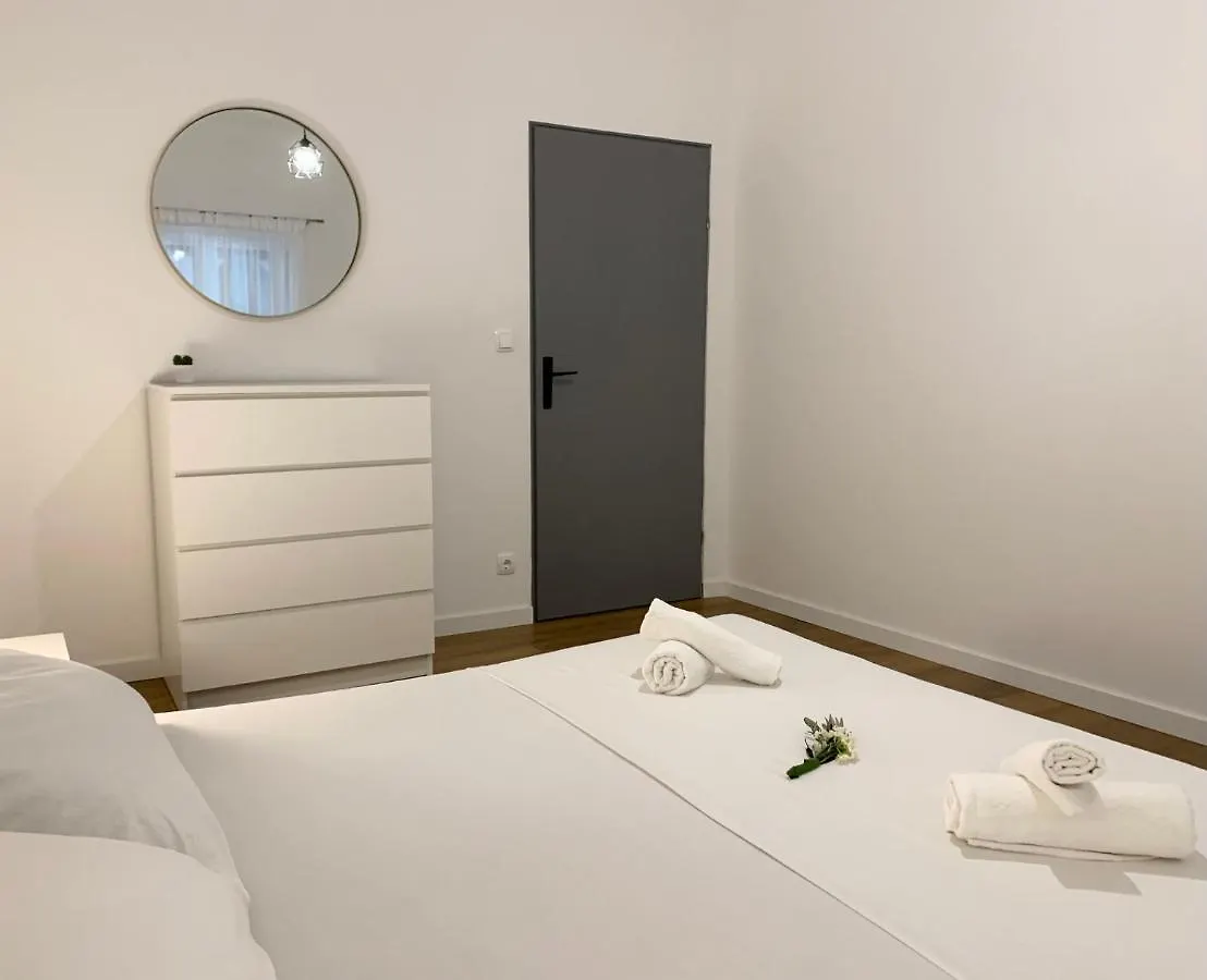 Larus Apartment Kaštel Lukšić 0*,  Hırvatistan