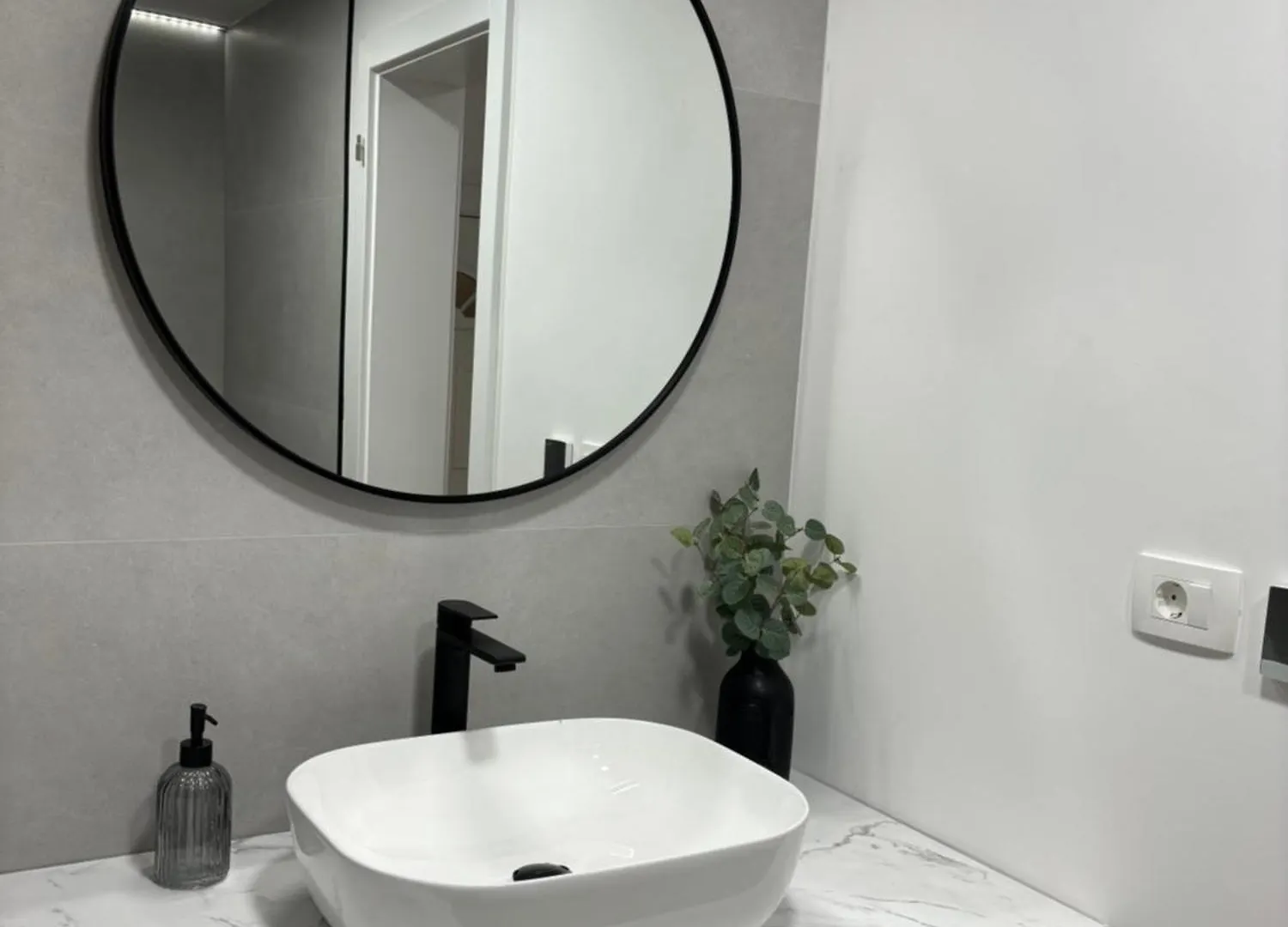 Larus Apartment Kastel Luksic